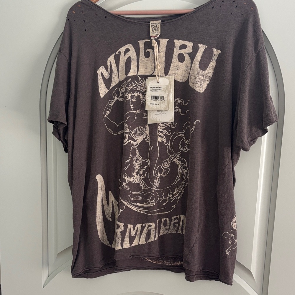 Magnolia Pearl Malibu Mermaid Ozzy Dark  Gray Graphic Tee NWT